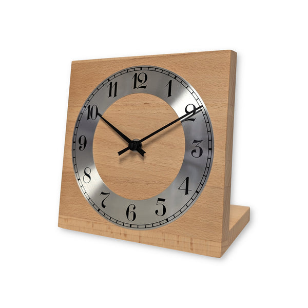 Natuhr Tischuhr Buche Holz - Knick - Massivholz Design - silberner Metall Zahlenreif