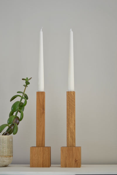 Natuhr Kerzenhalter Block - großer Holz Kerzenständer Eiche geölt für Stabkerzen Tisch Holzdeko Tischdeko Geschenk Hochzeitstag Vintage rustikal skandinavisches Design Kerzen - www.wanduhr.de