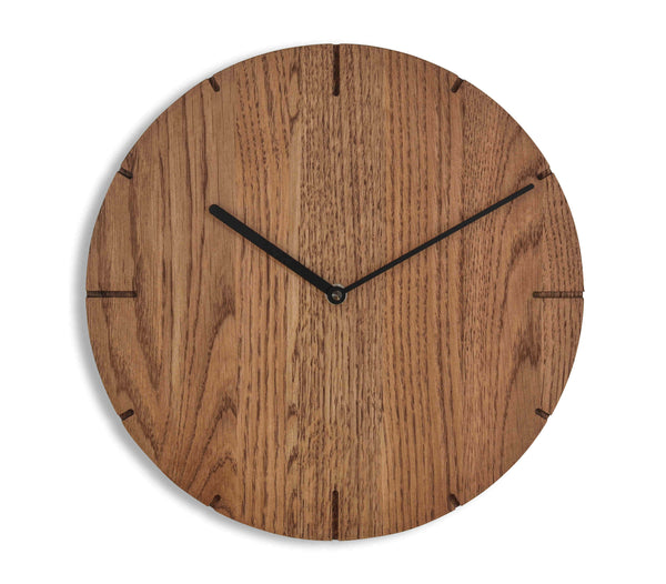 Moderne Holzwanduhr aus massivem Holz - Solide - Natuhr® - www.wanduhr.de