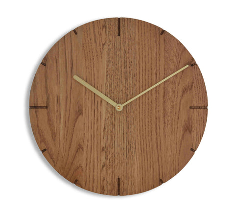 Moderne Holzwanduhr aus massivem Holz - Solide - Natuhr® - www.wanduhr.de